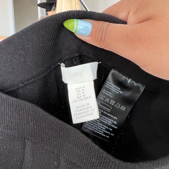 H&M ribbed flare legged pants - Picture 3 of 3